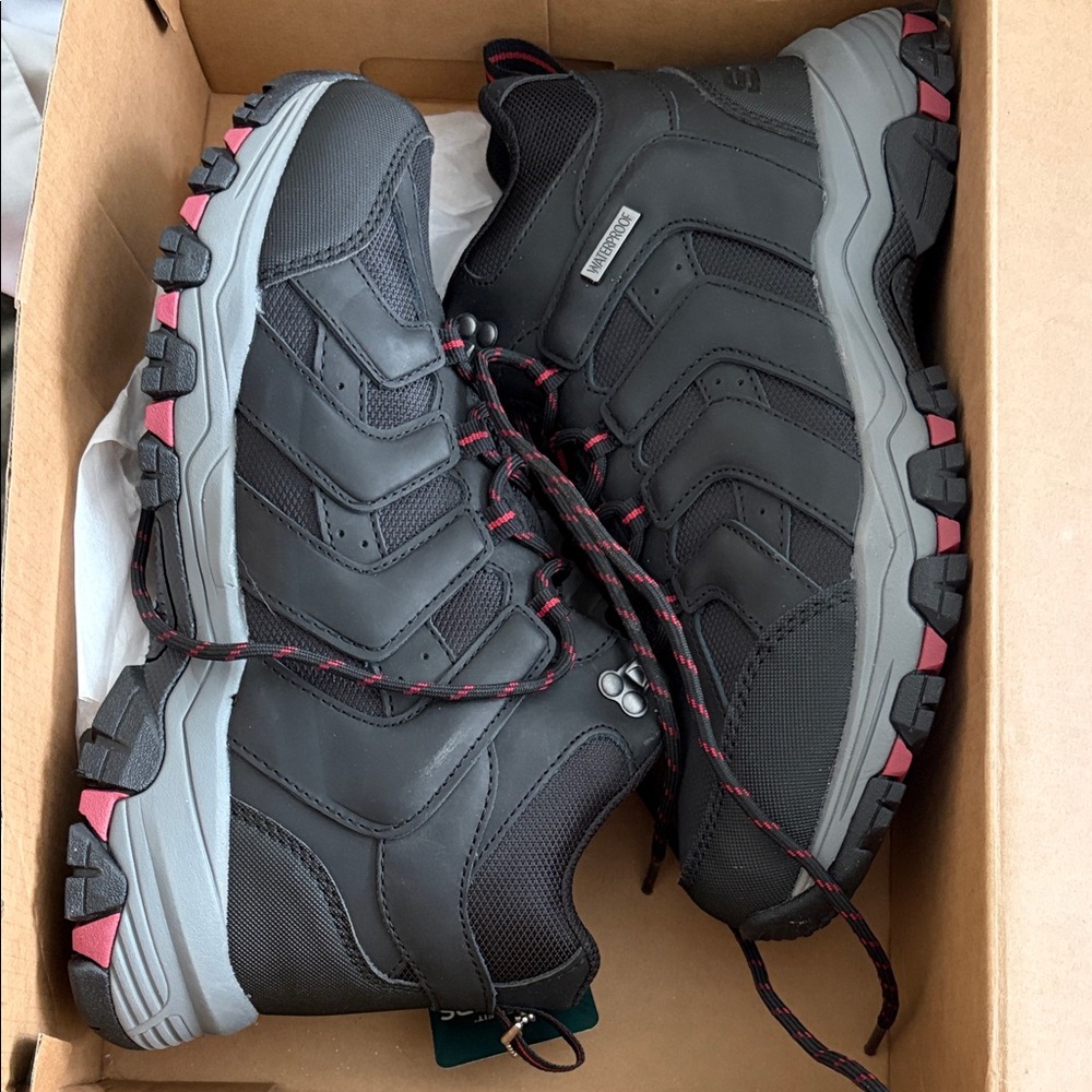 Kohl's Men's Black and Gray Athletic Shoes